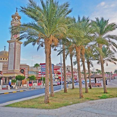The Touristic Promenade Apartment Hurghada Exteriör bild