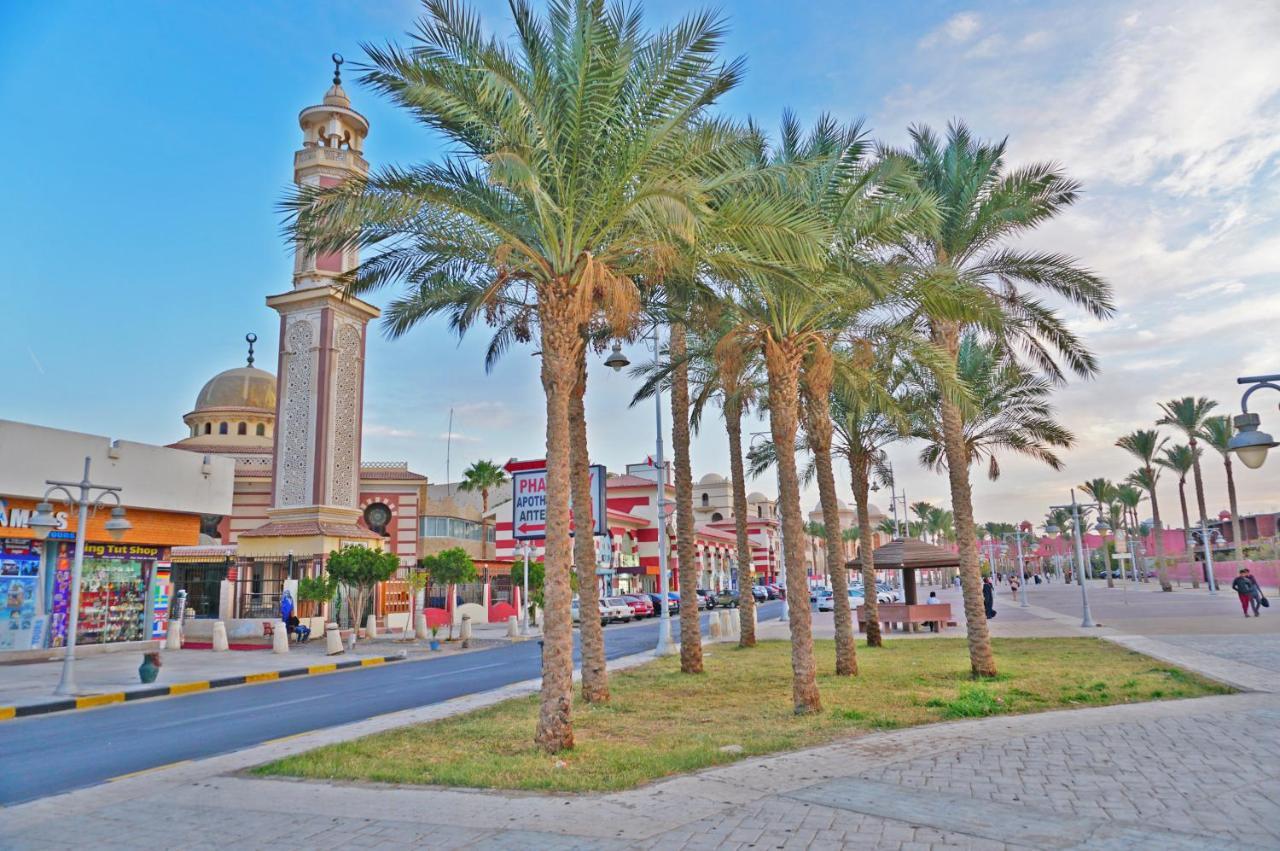 The Touristic Promenade Apartment Hurghada Exteriör bild