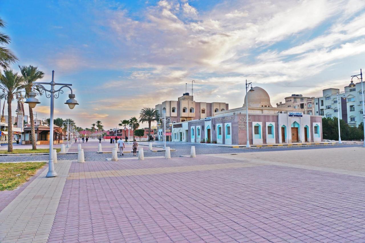 The Touristic Promenade Apartment Hurghada Exteriör bild