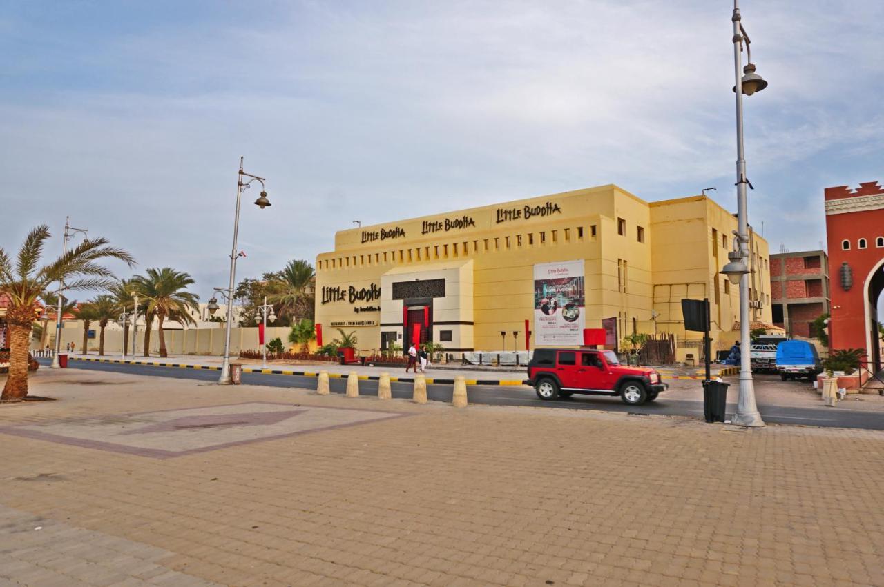 The Touristic Promenade Apartment Hurghada Exteriör bild